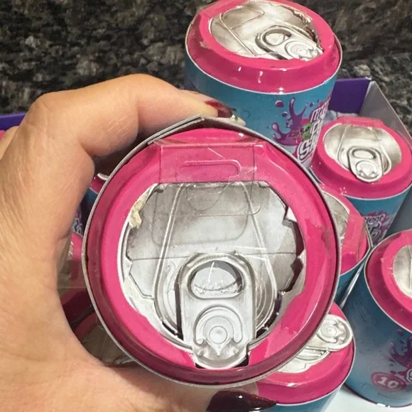 Littlest Pet Shop Pink and Blue Collectible Cans - Picture 4 of 5